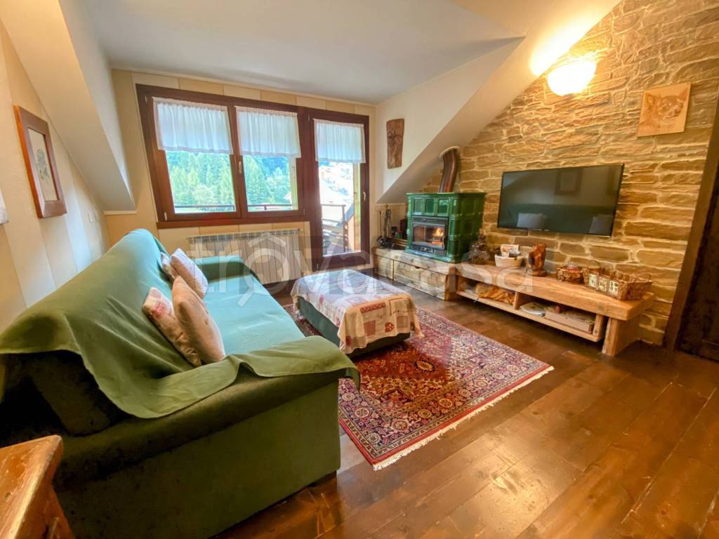 appartamento in vendita ad Artogne in zona Montecampione