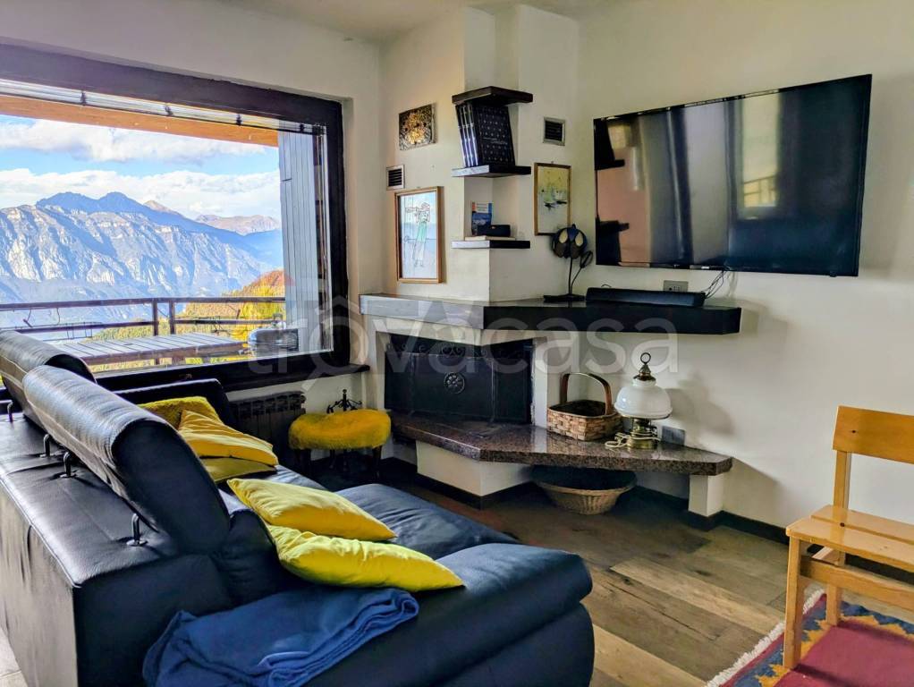 appartamento in vendita ad Artogne in zona Montecampione