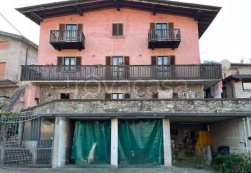 locale commerciale in vendita ad Artogne