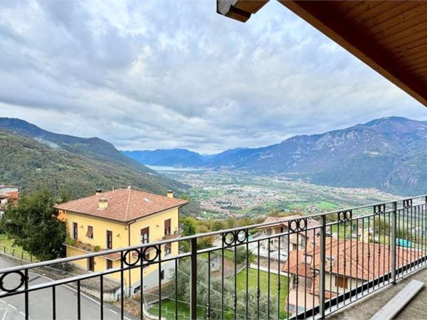 appartamento in vendita ad Artogne in zona Piazze