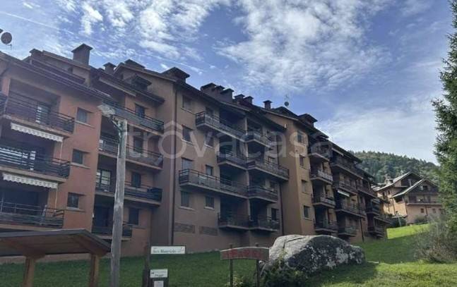 appartamento in vendita ad Artogne in zona Montecampione