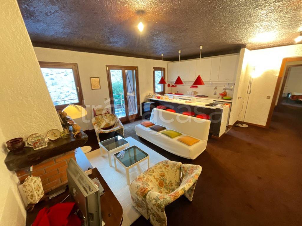 appartamento in vendita ad Artogne in zona Montecampione