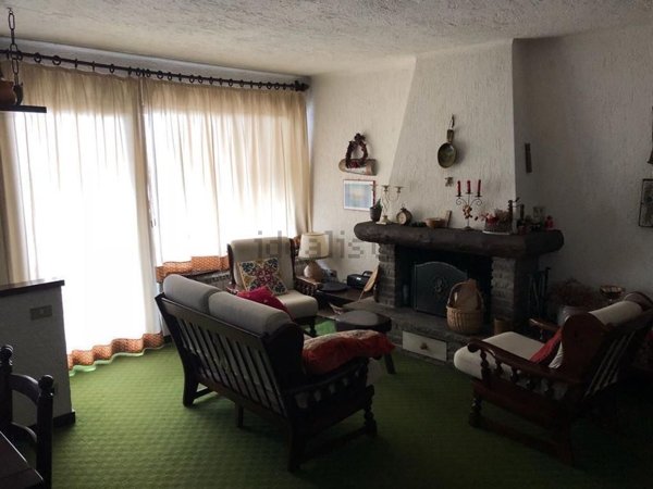 appartamento in vendita ad Artogne in zona Montecampione