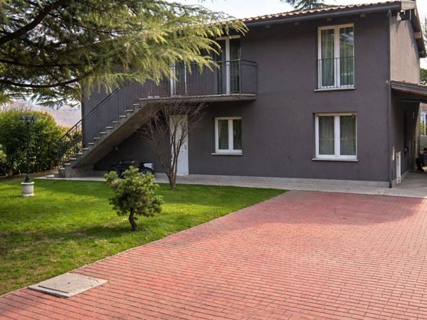 casa indipendente in vendita ad Artogne