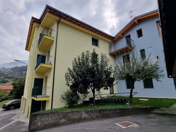 appartamento in vendita ad Artogne in zona Piazze