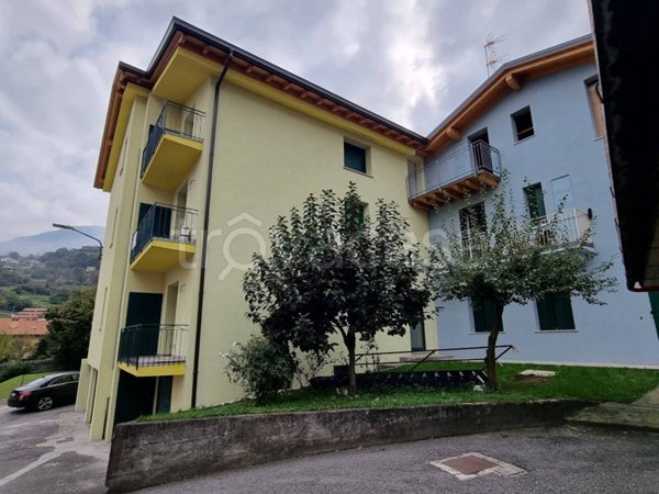 appartamento in vendita ad Artogne in zona Piazze