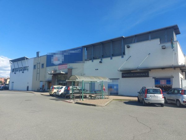 negozio in vendita a Caselle Torinese
