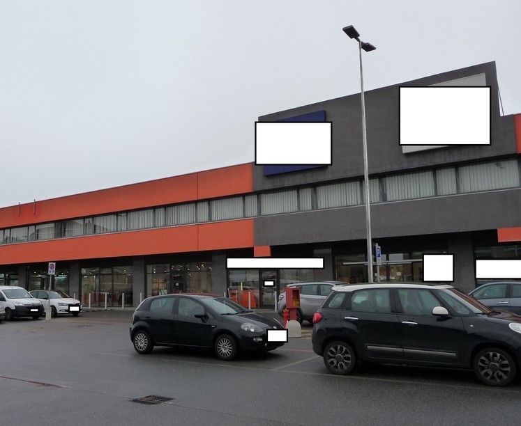 negozio in vendita a Caselle Torinese