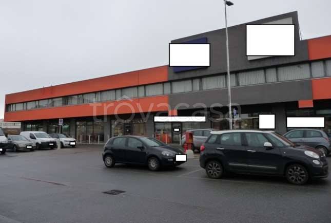 negozio in vendita a Caselle Torinese