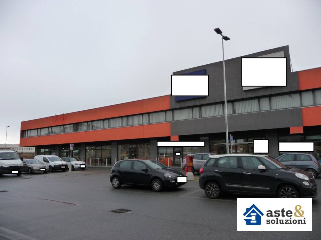negozio in vendita a Caselle Torinese