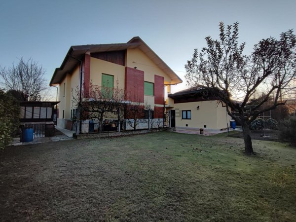 casa indipendente in vendita a Caselle Torinese