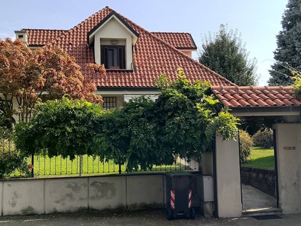 casa indipendente in vendita a Caselle Torinese