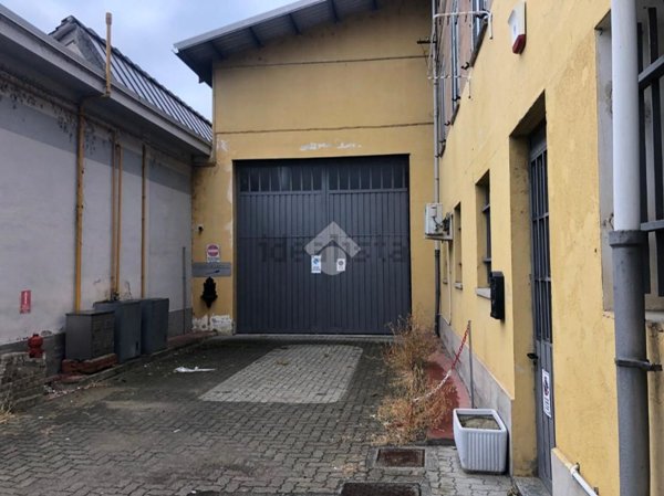 locale di sgombero in vendita a Caselle Torinese