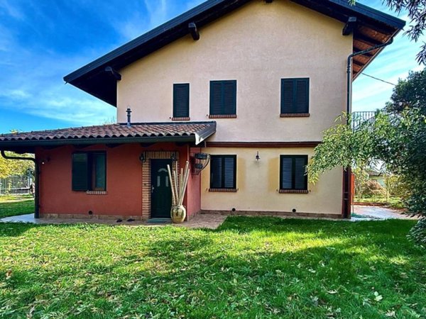 casa indipendente in vendita a Caselle Torinese