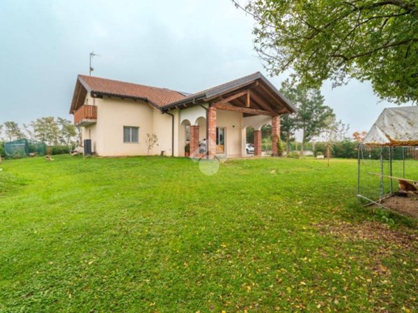 casa indipendente in vendita a Caselle Torinese