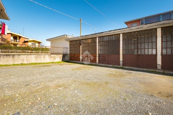 locale di sgombero in vendita a Caselle Torinese