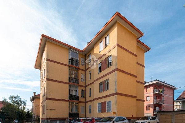 locale di sgombero in vendita a Caselle Torinese