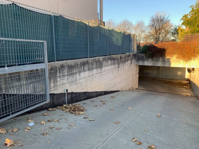 locale di sgombero in vendita a Caselle Torinese