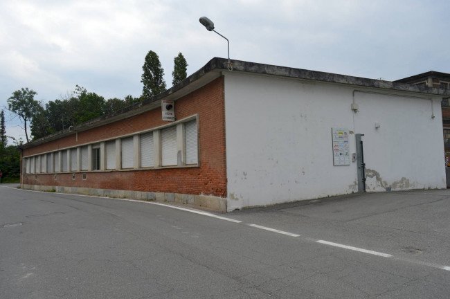 locale di sgombero in vendita a Caselle Torinese