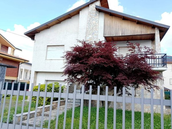 casa indipendente in vendita a Caselle Torinese