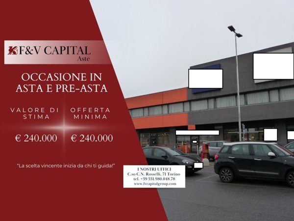 locale commerciale in vendita a Caselle Torinese