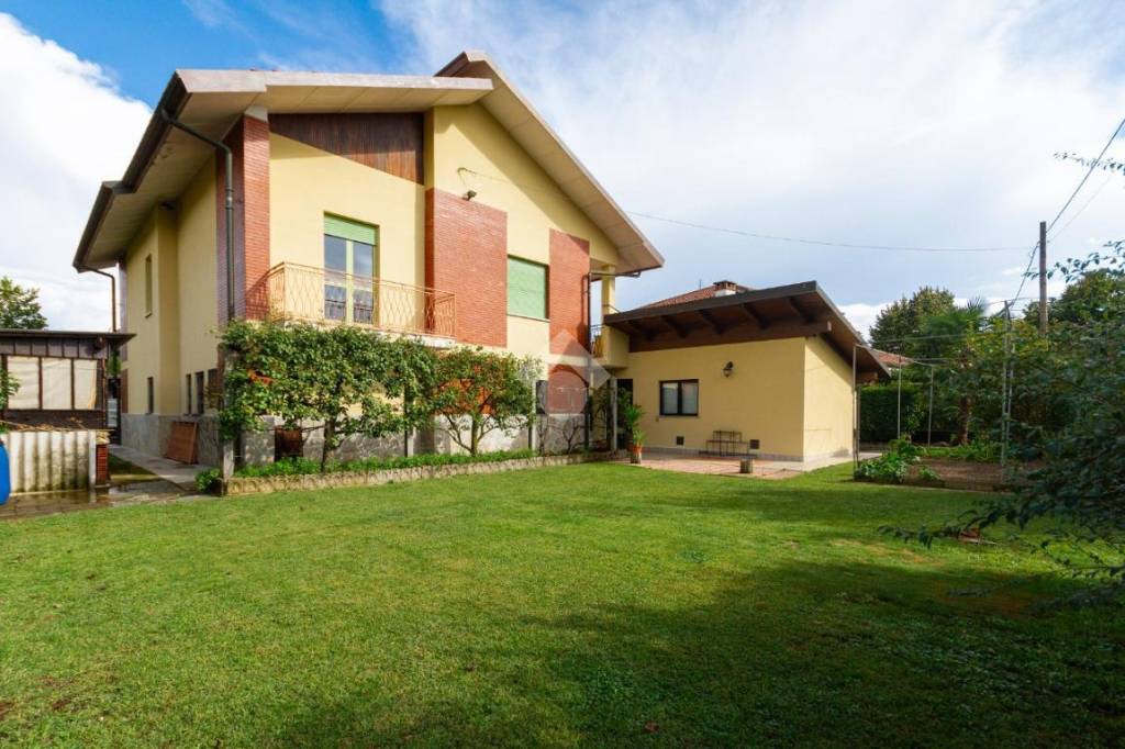 casa indipendente in vendita a Caselle Torinese