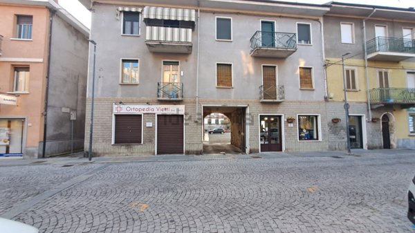 locale commerciale in vendita a Caselle Torinese