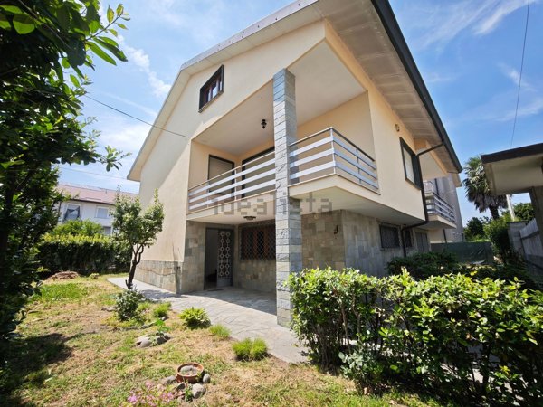 casa indipendente in vendita a Caselle Torinese