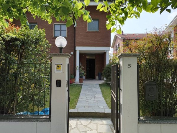 casa indipendente in vendita a Caselle Torinese