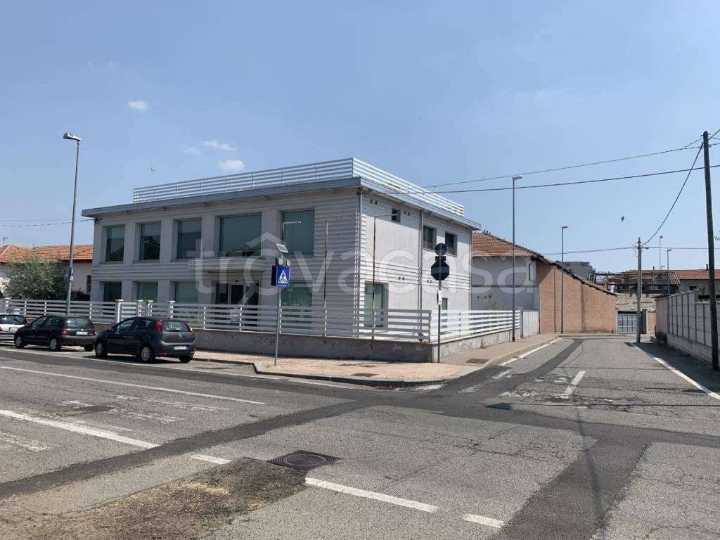 negozio in vendita a Caselle Torinese
