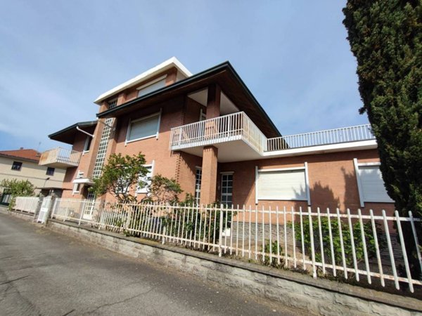 casa indipendente in vendita a Caselle Torinese