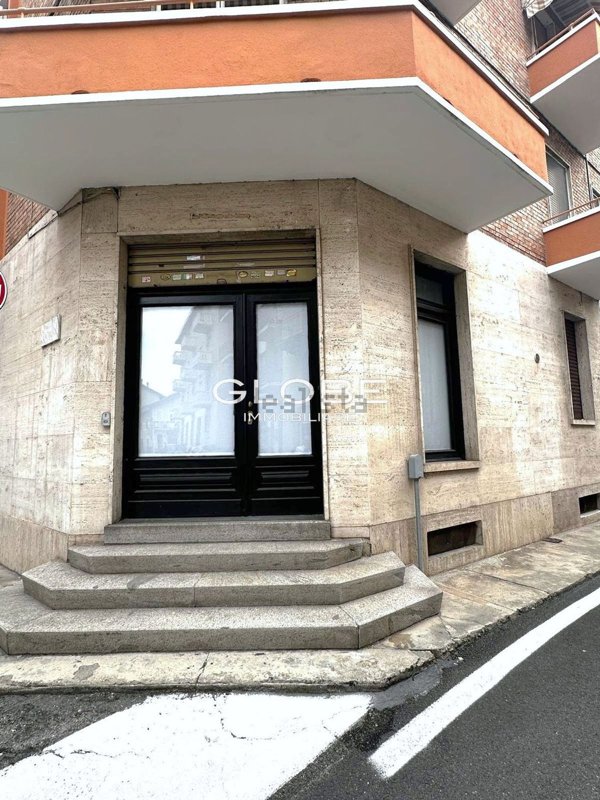 locale commerciale in vendita a Caselle Torinese