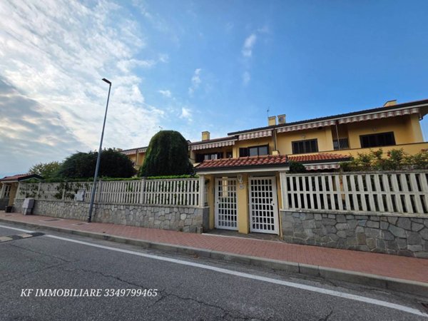 casa indipendente in vendita a Caselle Torinese