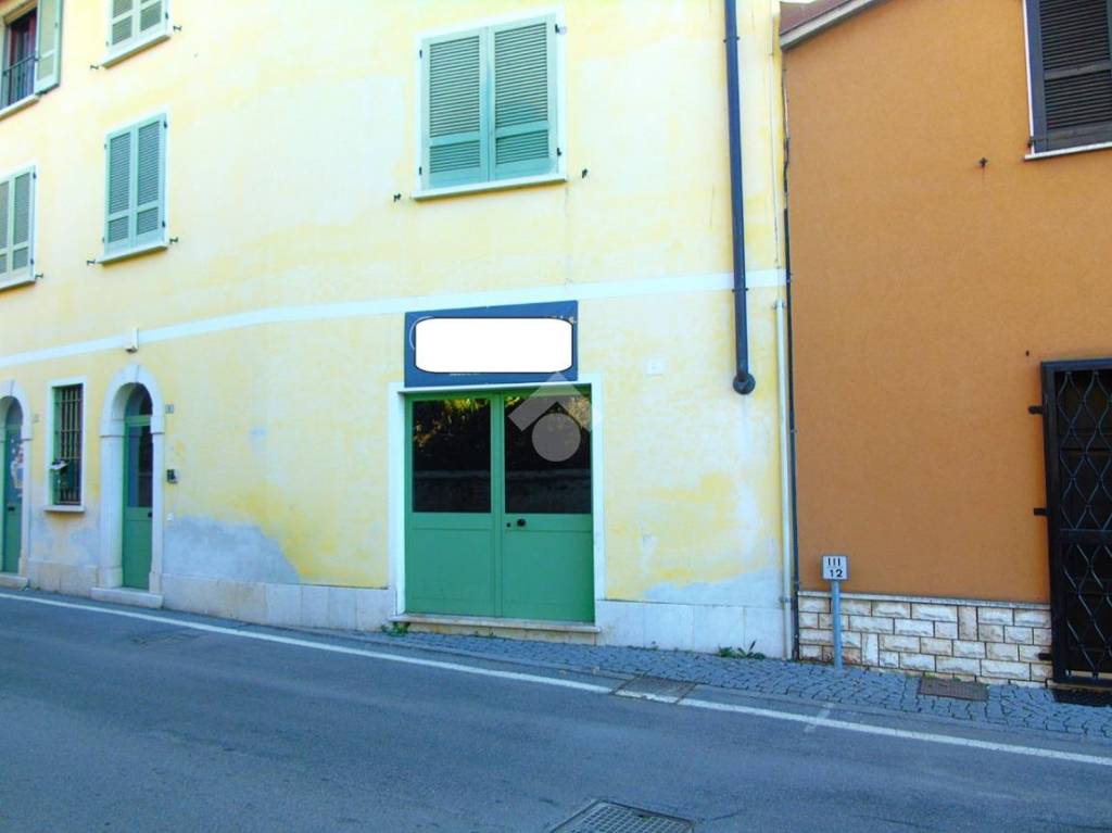 negozio in vendita ad Azzano Mella