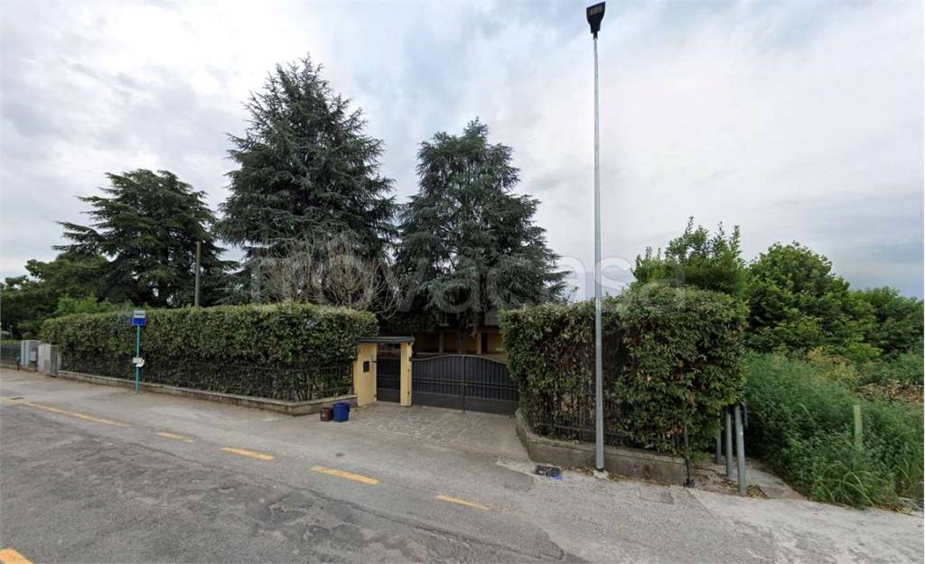 casa indipendente in vendita ad Azzano Mella