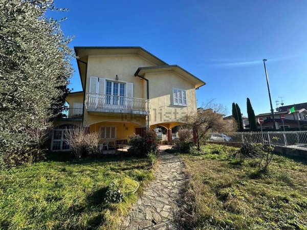 casa indipendente in vendita ad Azzano Mella
