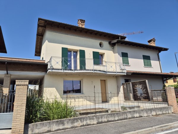 casa indipendente in vendita ad Azzano Mella