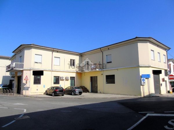 trivano in vendita ad Azzano Mella