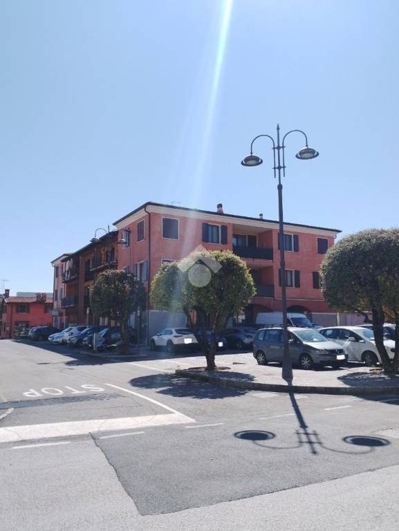 negozio in vendita ad Azzano Mella