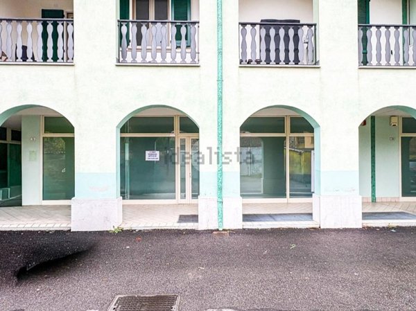 quadrivano in vendita ad Azzano Mella