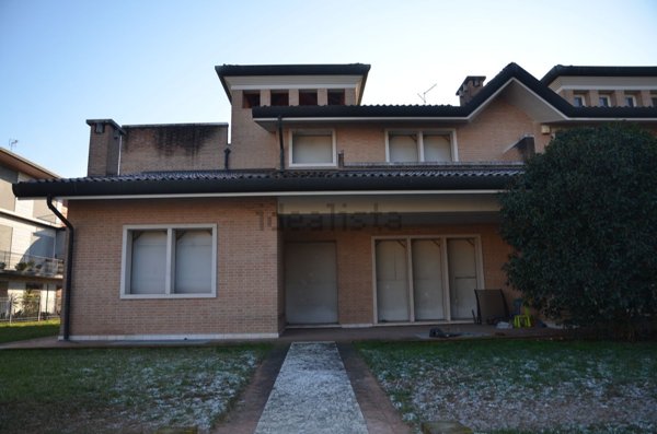 casa indipendente in vendita ad Azzano Mella