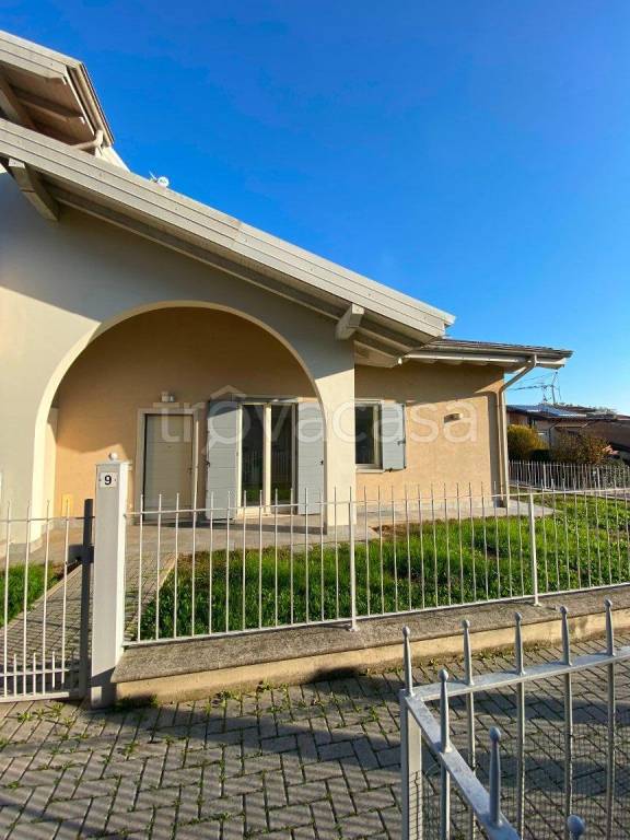 casa indipendente in vendita ad Azzano Mella