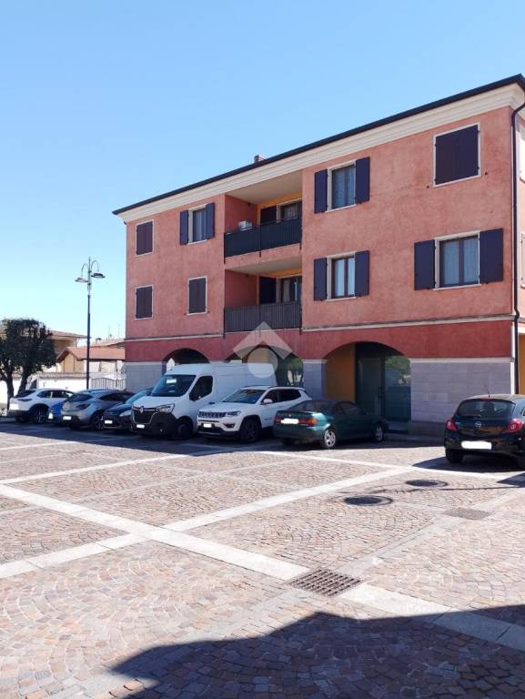 negozio in vendita ad Azzano Mella