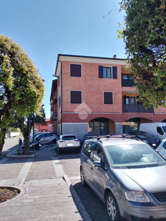 negozio in vendita ad Azzano Mella