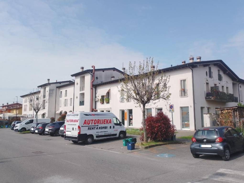 negozio in vendita ad Azzano Mella