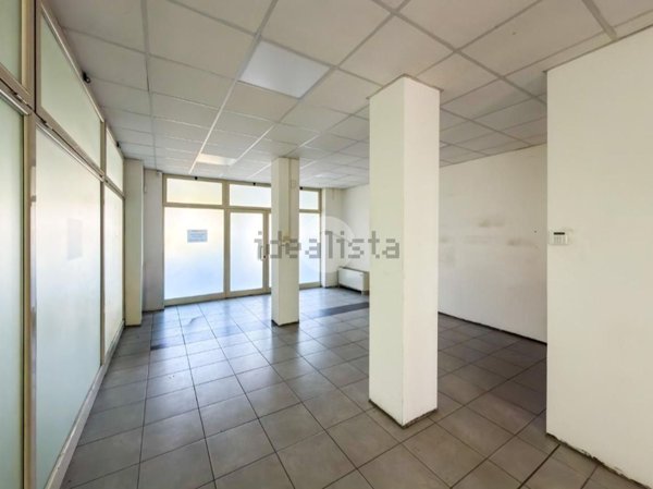 locale commerciale in vendita ad Azzano Mella