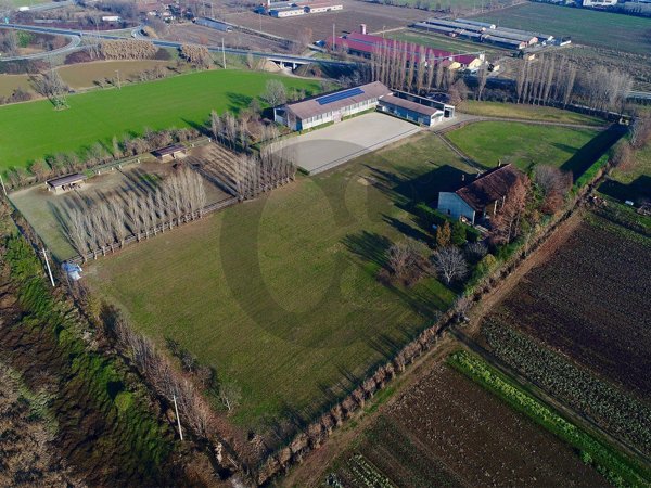 locale di sgombero in vendita a Bagnolo Mella