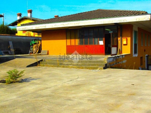 locale di sgombero in vendita a Bagnolo Mella