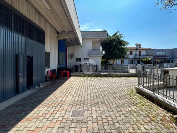 capannone in vendita a Bagnolo Mella