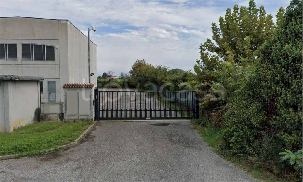 locale commerciale in vendita a Bagnolo Mella